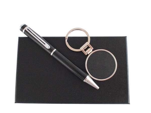 https://giftparadizeintl.com/wp-content/uploads/2023/03/Pen-and-Key-Chain-Gift-Set.jpg